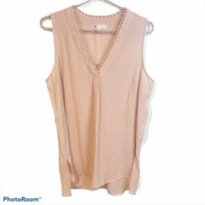 Daniel Rainn DR2 l Pink Chiffon V Neck Tank